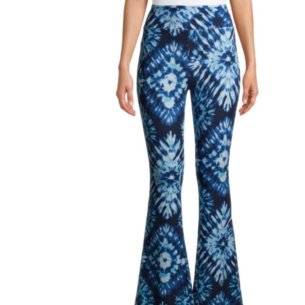 No Boundaries Juniors' Knit Flare Pant size medium